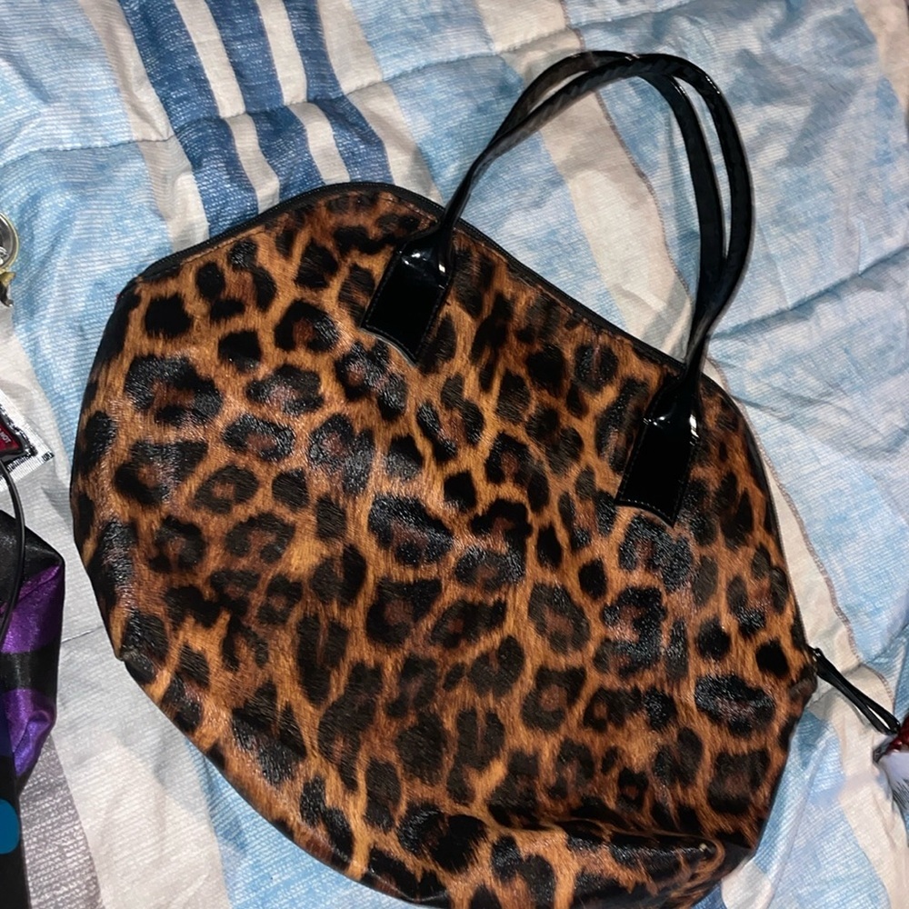 Elizabeth Arden Animal Print Cosmetic Carry All Bag NWOT leopard​